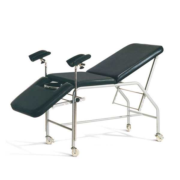 Gynaecological bed all black